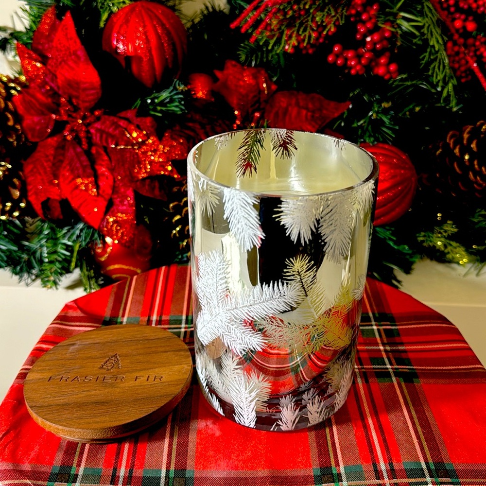 Thymes Frasier Fir Candle - Thumbnail 2